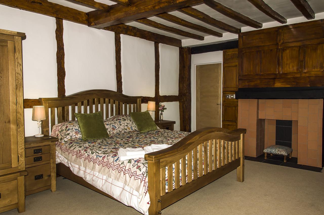 The Three Gables Apartment Стратфорд на Ейвън Екстериор снимка