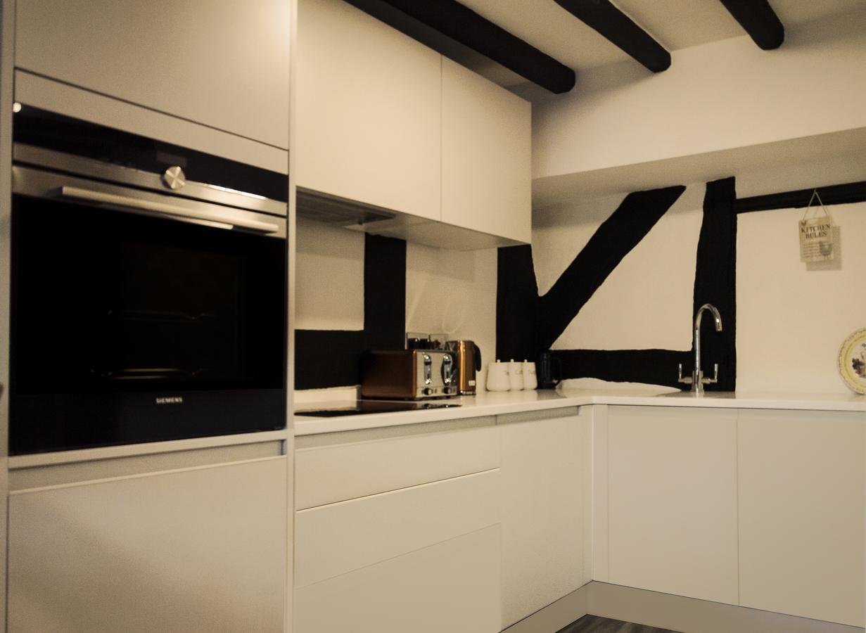 The Three Gables Apartment Стратфорд на Ейвън Екстериор снимка